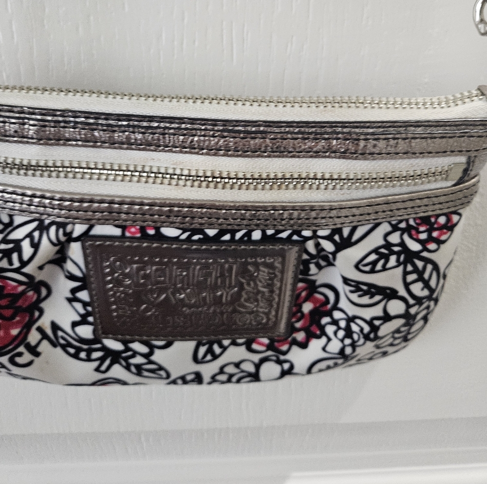 Coach Black and White Patterned Crossbody Bag - Picture 4 of 4